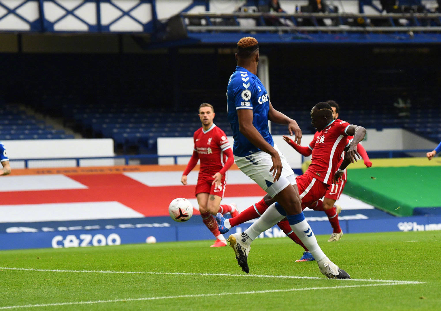 尤其在防守 尤其在防守