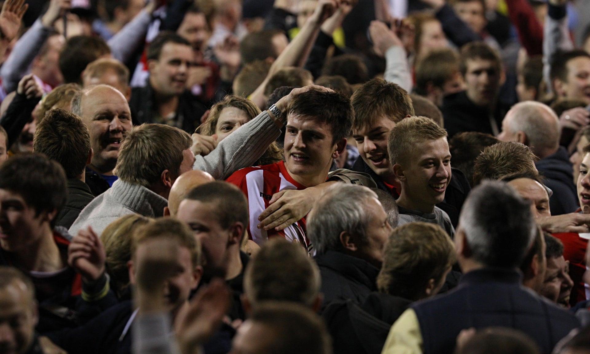 各踢各的 各踢各的